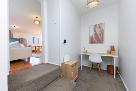 Photo of property in 22 Stottholm Road, Titirangi, Auckland, 0604