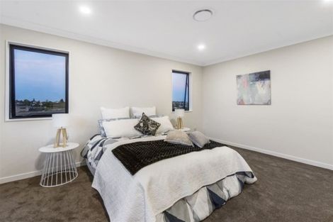 Photo of property in 1 Tirohanga Crescent, Stanmore Bay, Whangaparaoa, 0932