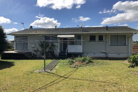 Photo of property in 11 Geoffrey Place, Mangere East, Auckland, 2024