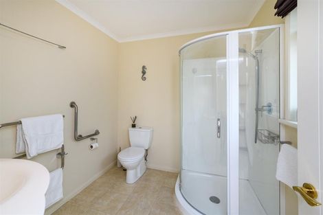 Photo of property in 11 Wanganui Road, Marton, 4710