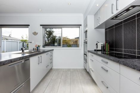 Photo of property in 28a King Street, Taradale, Napier, 4112