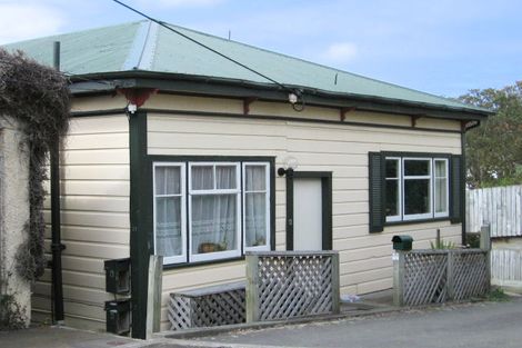 Photo of property in 21f Millward Street, Newtown, Wellington, 6021