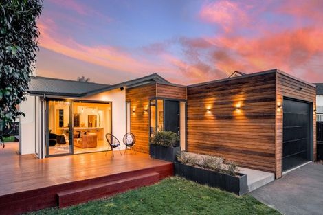 Photo of property in 7 Pentlow Place, Fendalton, Christchurch, 8052