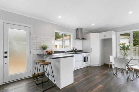 Photo of property in 18 Lees Grove, Wainuiomata, Lower Hutt, 5014