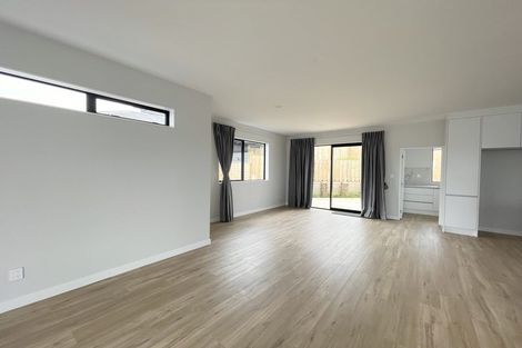 Photo of property in 35 Symes Drive, Red Beach, 0932