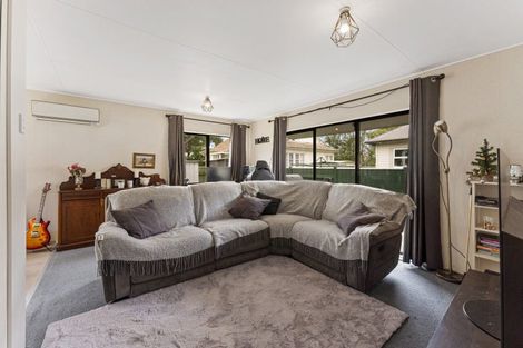 Photo of property in 19 Hill Grove, Naenae, Lower Hutt, 5011