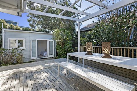 Photo of property in 1a/1 Scarboro Terrace, Murrays Bay, Auckland, 0630