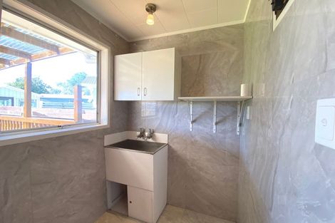 Photo of property in 6 Carbery Place, Manurewa, Auckland, 2102