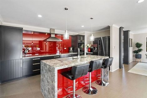 Photo of property in 8 Millbrook Drive, Waiuku, 2683