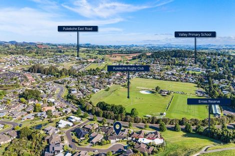 Photo of property in 8 Bob Craig Place, Pukekohe, 2120