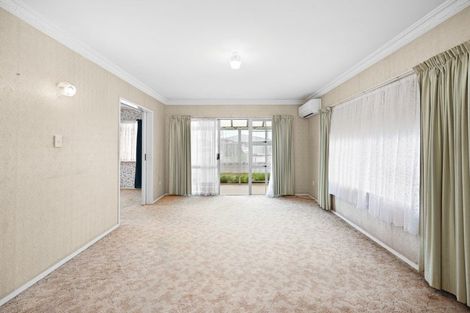 Photo of property in 1 Hilton Road, St Andrews, Hamilton, 3200