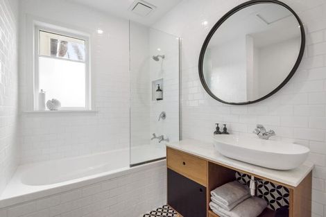 Photo of property in 18 Kitchener Road, Takapuna, Auckland, 0620