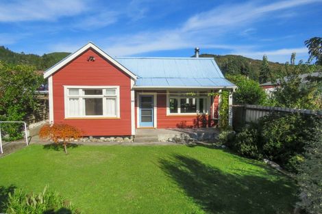 Photo of property in 39 Shiel Street, Reefton, 7830