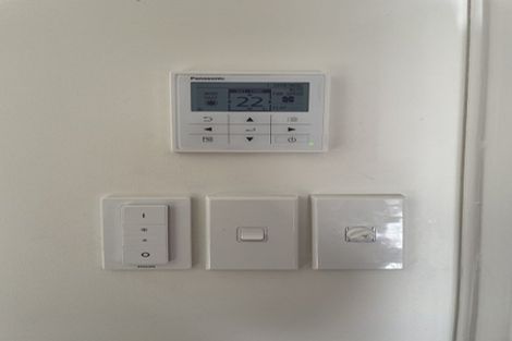 Photo of property in 28 Harbour View Road, Te Atatu Peninsula, Auckland, 0610