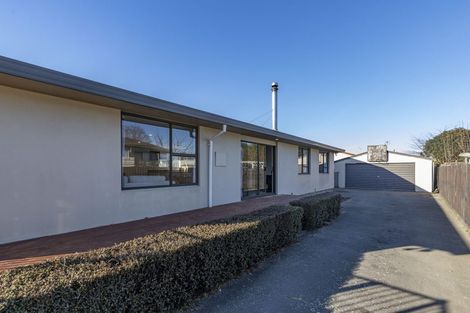 Photo of property in 16 Dunbarton Street, Redwood, Christchurch, 8051