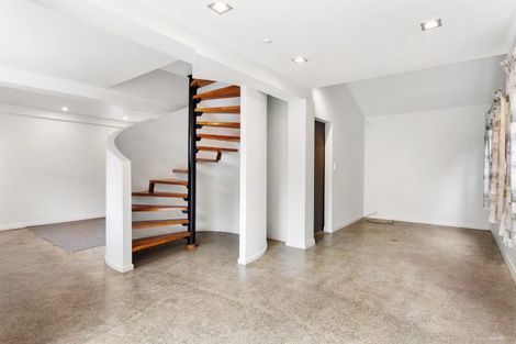 Photo of property in 46a Eskdale Road, Birkdale, Auckland, 0626