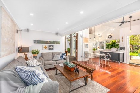 Photo of property in 31 Huanui Street, Ranui, Porirua, 5024