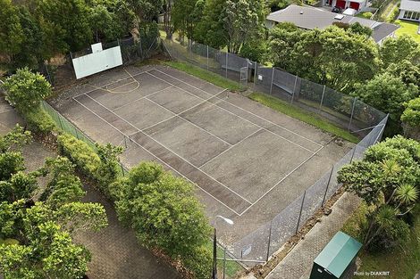 Photo of property in 17 Paddington Grove, Karori, Wellington, 6012