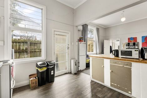 Photo of property in 35 Colombo Street, Newtown, Wellington, 6021