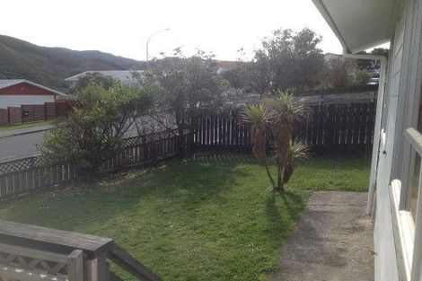 Photo of property in 14 Frobisher Street, Island Bay, Wellington, 6023