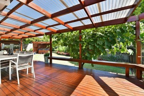 Photo of property in 4 Grovenor Drive, Orewa, 0931