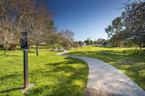 Photo of property in 2 Grahame Street, Devonport, Auckland, 0624