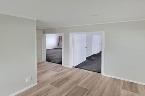 Photo of property in 3 Huruhuru Road, Massey, Auckland, 0614