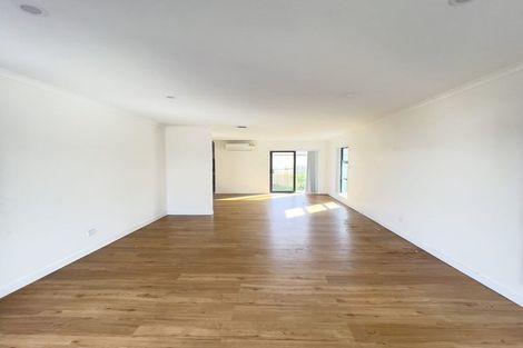 Photo of property in 127b Russell Road, Manurewa, Auckland, 2102
