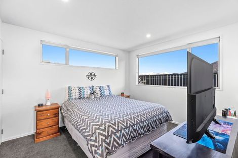 Photo of property in 16 Isthmus Place, Lake Hawea, Wanaka, 9382