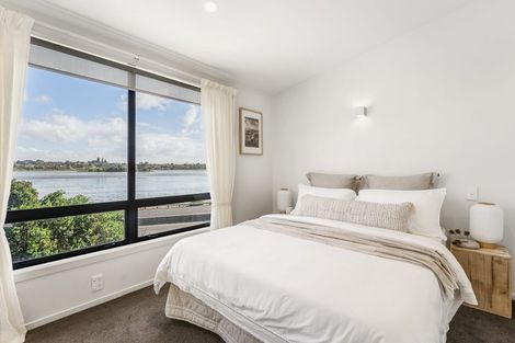 Photo of property in 7/144 Third Avenue, Tauranga, 3110