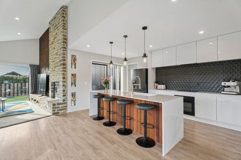 Photo of property in 32 Mount Nicholas Avenue, Wanaka, 9305