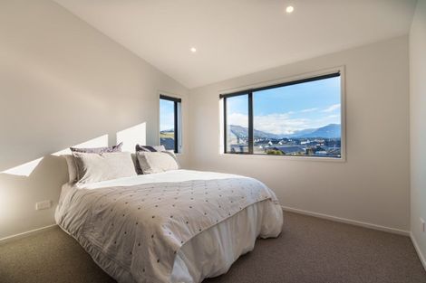 Photo of property in 35 Mount Nicholas Avenue, Wanaka, 9305