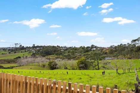 Photo of property in 27 Puhikawa Street, Massey, 0614