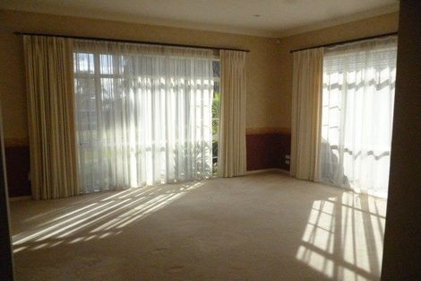 Photo of property in 16 Dairyland Drive, East Tamaki Heights, Auckland, 2016
