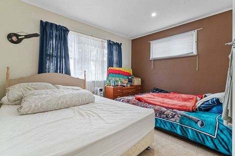 Photo of property in 5 Hunua Road, Papakura, 2110