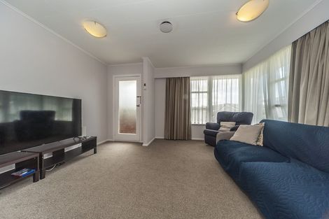 Photo of property in 6 Cranwell Street, Churton Park, Wellington, 6037