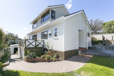 Photo of property in 4 Aplin Terrace, Ngaio, Wellington, 6035