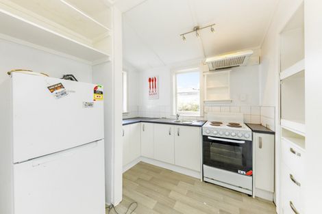 Photo of property in 2 Mckean Avenue, Manurewa, Auckland, 2102