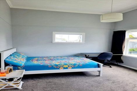 Photo of property in 102 Ferguson Street, West End, Palmerston North, 4412