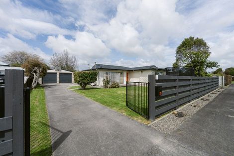 Photo of property in 8 Chelmarsh Place, Highbury, Palmerston North, 4412