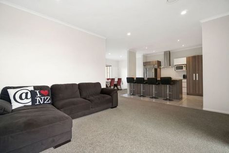 Photo of property in 32 Squadron Drive, Hobsonville, Auckland, 0616