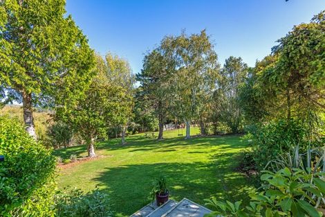 Photo of property in 61 Turitea Road, Fitzherbert, Palmerston North, 4472