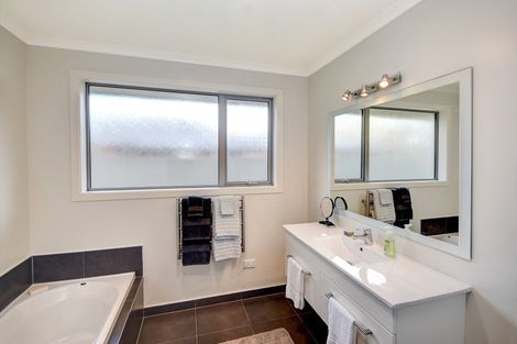 Photo of property in 22 Heathfield Drive, Mosgiel, 9024