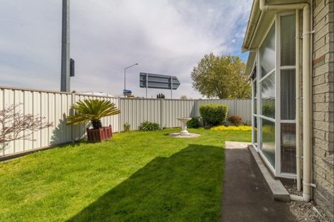 Photo of property in 2/306 Hastings Street South, Hastings, 4122