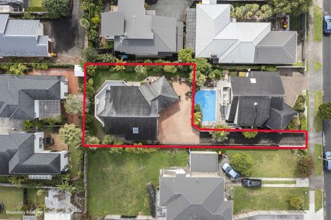 Photo of property in 2/15 Bradbury Road, Botany Downs, Auckland, 2010