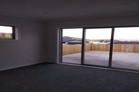 Photo of property in 18 Schooner Drive, Whitby, Porirua, 5024