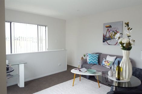 Photo of property in 1/46 Hollowout Street, Takanini, 2112
