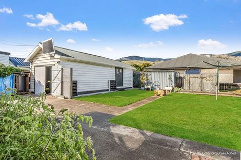 Photo of property in 15 Willow Avenue, Stoke, Nelson, 7011
