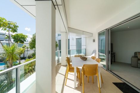 Photo of property in 206/136 Marine Parade, Mount Maunganui, 3116