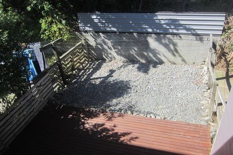 Photo of property in 23f2 Collins Avenue, Tawa, Wellington, 5028